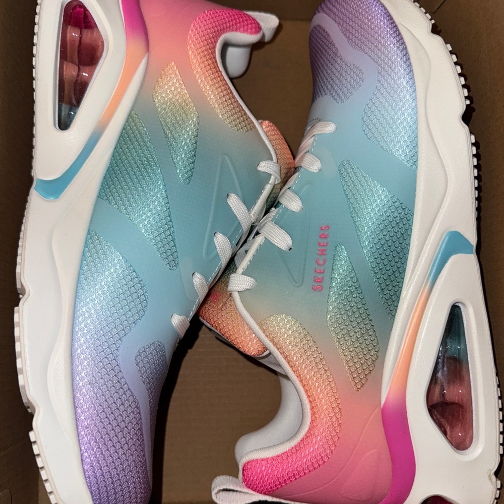 Rainbow Sketchers athletic shoes size 7 (price is negotiable)